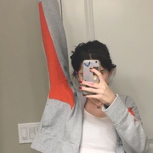 Cropped grey and orange hoodie